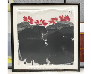 杨尧《荷花》国画装裱画框 